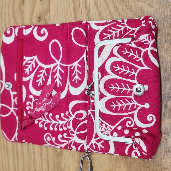Vera Bradley Twirly Bird Pink Wallet With Keychain, ID Display - Picture 3 of 6